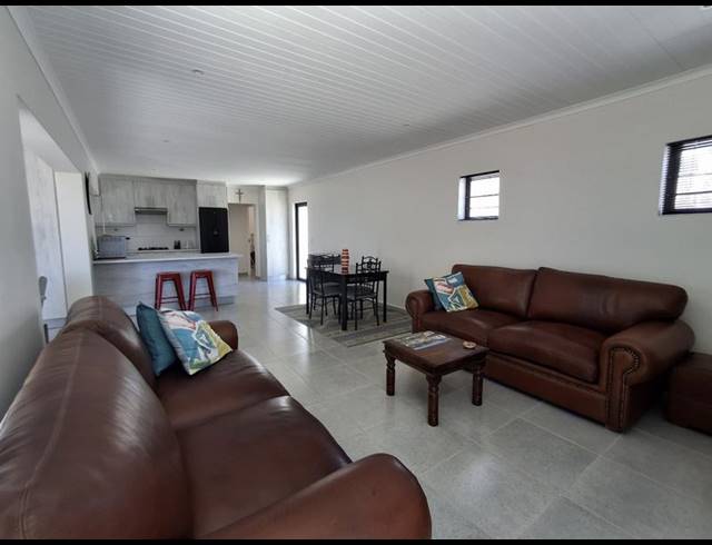 2 BEDROOM HOUSE FOR SALE IN HARBOUR LIGHTS